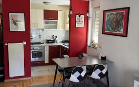 Apartman West - Private Parking Place